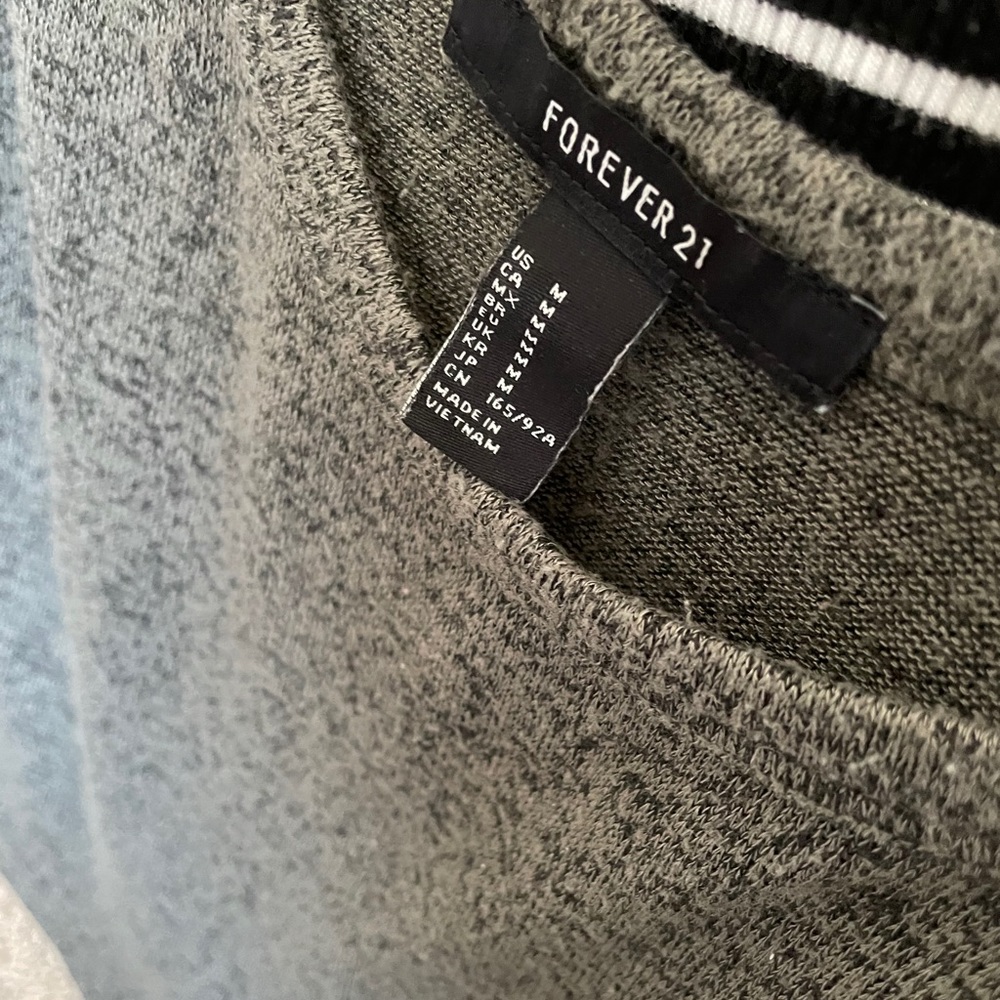 Cropped Tank Top - Picture 4 of 4